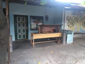 Geledah Rumah JS di Sleman, Ini yang Diamankan Densus Geledah Rumah JS di Sleman, Ini yang Diamankan Densus