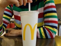 McDonalds Australia Mulai Gunakan Pipet Kertas Untuk Minuman