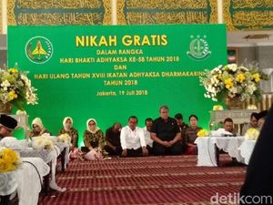 26 Pasangan Nikah Massal Gratis di Kejaksaan Agung