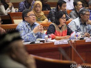 Sri Mulyani Bahas Laporan Keuangan Pemerintah Pusat 2017 di DPR