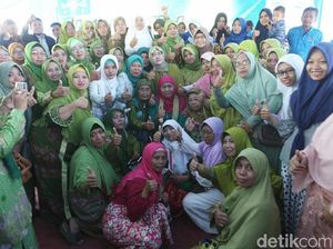 Kunjungi Ponpes di Situbondo, Khofifah Ajak Semua Bangun Jatim