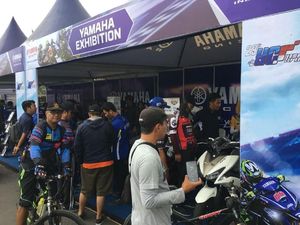 Pengunjung Padati Booth Skutik Ini di Ajang Balap Motor Nasional