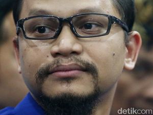 Hanafi Rais Tinggalkan Kepengurusan karena PAN Mendekat ke Kekuasaan Hanafi Rais Tinggalkan Kepengurusan karena PAN Mendekat ke Kekuasaan