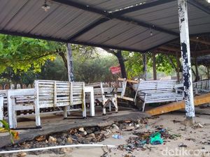 Puluhan Gasebo di Gunungkidul Rusak Diterjang Gelombang Tinggi Puluhan Gasebo di Gunungkidul Rusak Diterjang Gelombang Tinggi