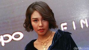 Terima Tatapan Tajam tapi Manis dari Vanesha Prescilla di Pagi Ini