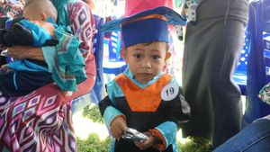 Aih! Serunya Wisuda Anak-anak yang Lulus Imunisasi