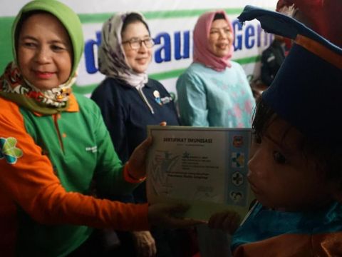 Keren Nih, Anak-anak Umur 2 Tahun Sudah Diwisuda/