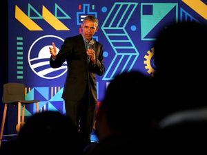 Sstt.. Obama Ternyata Juga Suka Senorita Sstt.. Obama Ternyata Juga Suka Senorita