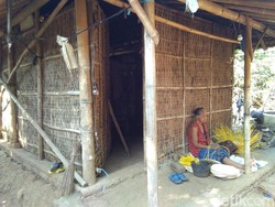 Menyapa Mbah Siti yang Terabaikan oleh Berbagai Klaim Kepedulian