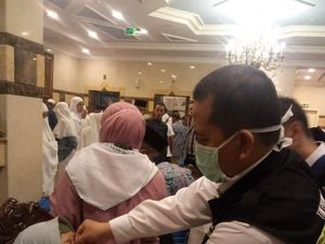 Tiba di Arab, Sejumlah Jemaah Haji Indonesia Langsung Mimisan Tiba di Arab, Sejumlah Jemaah Haji Indonesia Langsung Mimisan