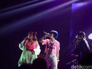 Iwa K hingga Iqbaal, Panggung Penuh Kolaborasi Ramengvrl di WTF 2018 Iwa K hingga Iqbaal, Panggung Penuh Kolaborasi Ramengvrl di WTF 2018