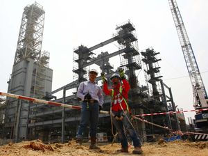 Pembangunan Pabrik Petrokimia di Cilegon
