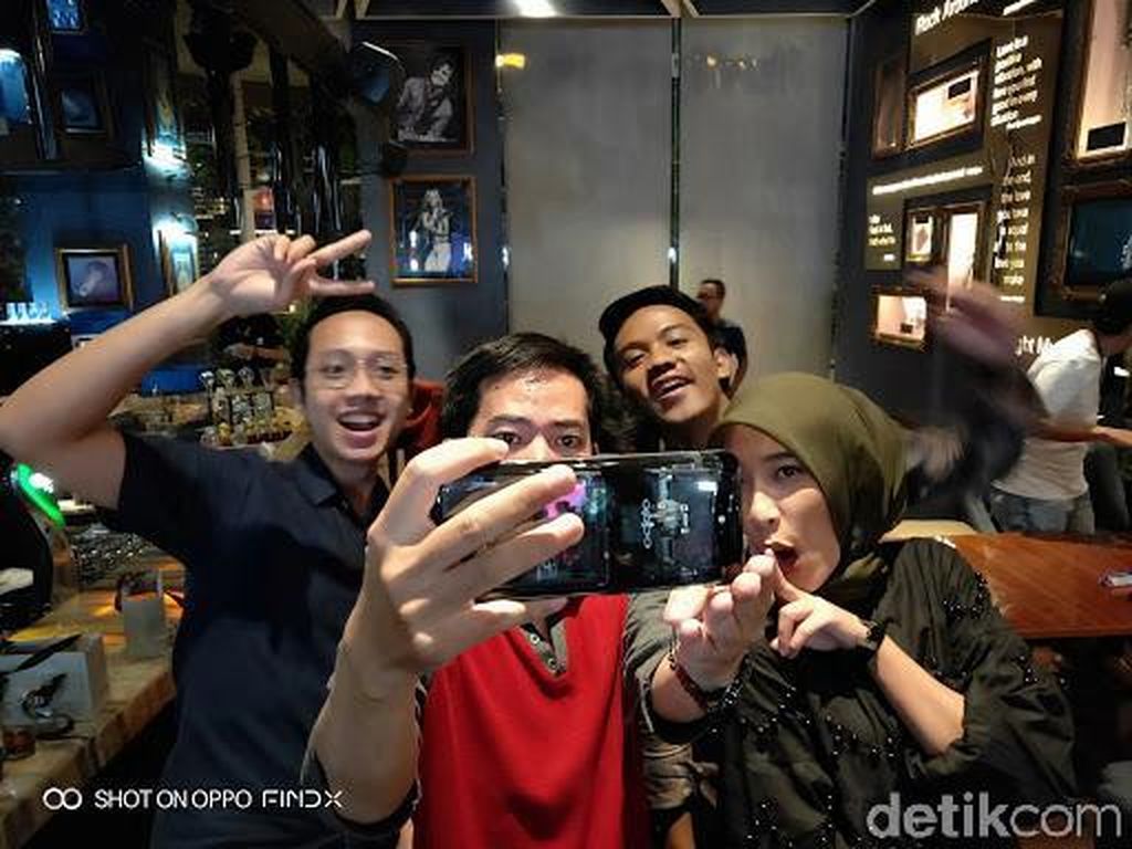 Seru! Detikers Antusias Banget Jajal Langsung Oppo Find X Seru! Detikers Antusias Banget Jajal Langsung Oppo Find X