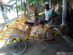 13 Tahun Menabung, Penarik Becak Ini Akhirnya Bisa Berhaji
