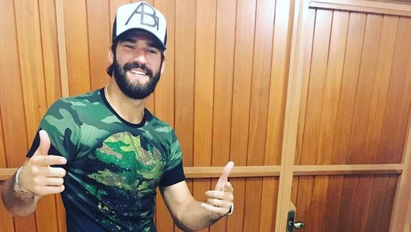 Kekarnya Alisson Becker, Kiper Termahal yang Katanya Mirip Chris Hemsworth