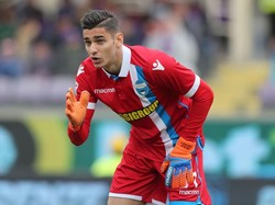 7. (Alex Meret. Musim panas ini Meret diboyong Napoli dari Udinese dengan harga transfer 22 juta euro/19,6 juta pound sterling (Rp 371 miliar). Foto: Gabriele Maltinti/Getty Images)