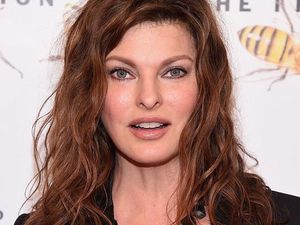 Pernah Jadi Korban Oplas Gagal, Linda Evangelista Masih Rutin Suntik Botox Pernah Jadi Korban Oplas Gagal, Linda Evangelista Masih Rutin Suntik Botox