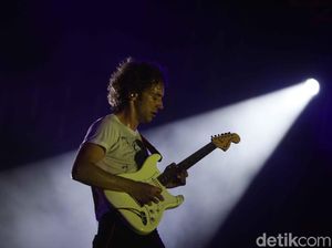 Ceria Bersama Albert Hammond Jr. di We The Fest 2018