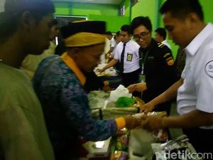 Duh, Calhaj-calhaj ini Selundupkan Ratusan Slop Rokok dalam Koper