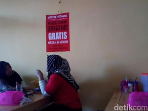 Makan di Warung Ini Gratis Tiap Jumat untuk Pembaca Surat Al Kahfi Makan di Warung Ini Gratis Tiap Jumat untuk Pembaca Surat Al Kahfi