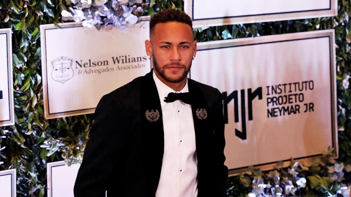 Neymar masih setia kepada Paris Saint-Germain (Foto: Nacho Doce/Reuters)