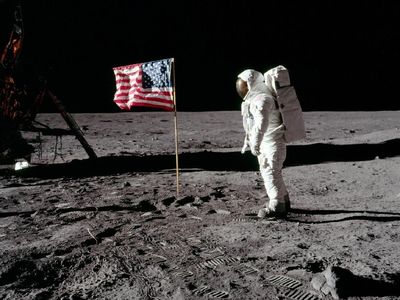 Deretan Fakta Pendaratan Bulan di Film First Man