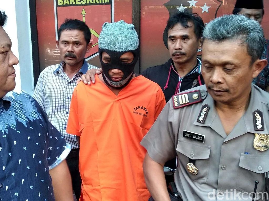 Gelap Mata Reno karena Sahabat Goda Istri Gelap Mata Reno karena Sahabat Goda Istri