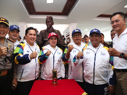 Menko PMK Sambut Kirab Obor Asian Games di Makam Bung Karno