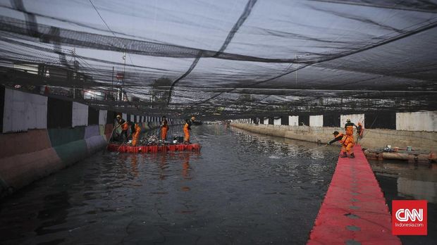 Pasang Waring di Kali Item, Sandi Akui Tak Ingin Ambil Risiko