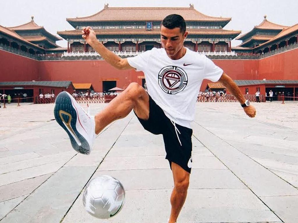 Ini Alasan Mengapa Cristiano Ronaldo Kerap Dijuluki Superhuman Ini Alasan Mengapa Cristiano Ronaldo Kerap Dijuluki Superhuman