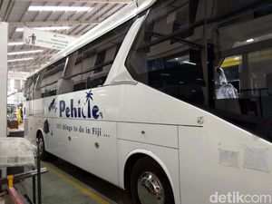 Bus Made in Ungaran Diekspor ke Fiji