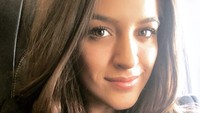 Dokter, cantik pula. Natalia bisa menjadi idola baru di kalangan WAGs Liverpool. (Foto: Instagram @natalialbecker)