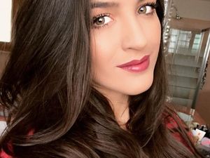 Sosok Wanita Cantik Pemulus Langkah Alisson ke Liverpool