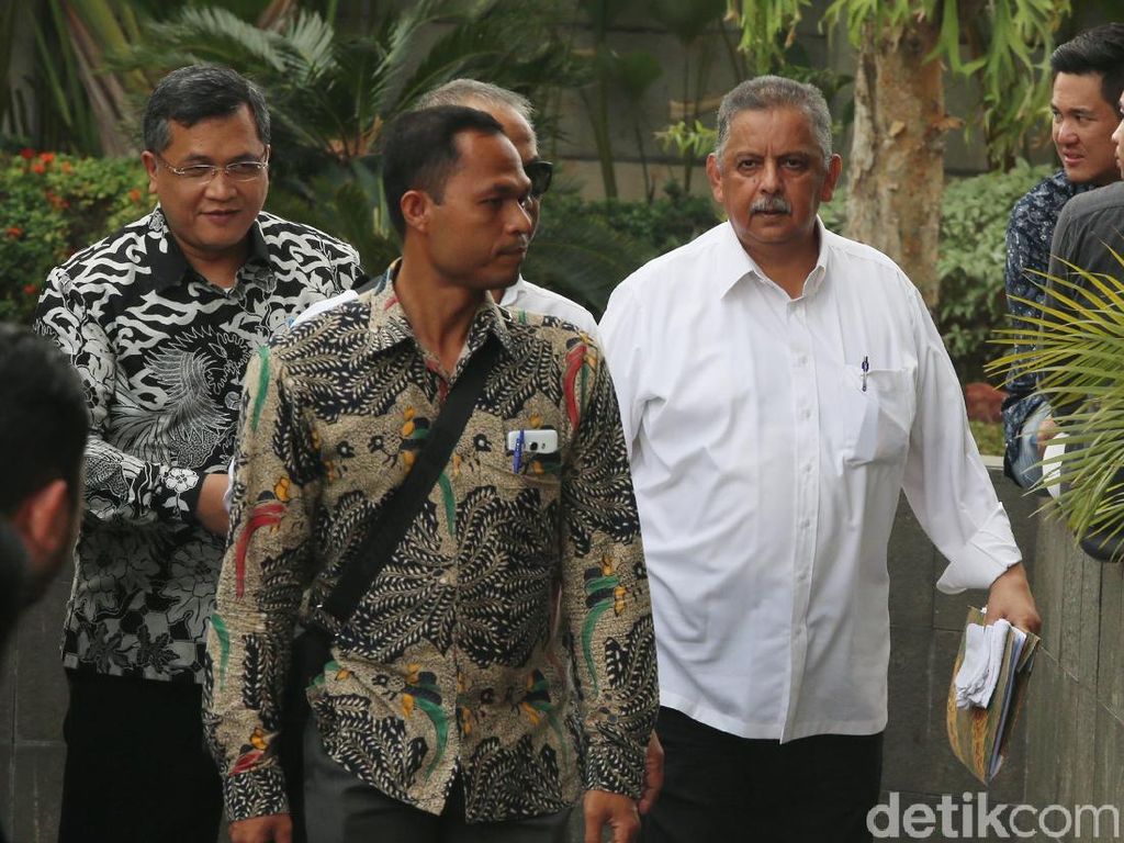 KPK: Dirut PLN Tak Penuhi Panggilan Jadi Saksi Kasus Suap KPK: Dirut PLN Tak Penuhi Panggilan Jadi Saksi Kasus Suap