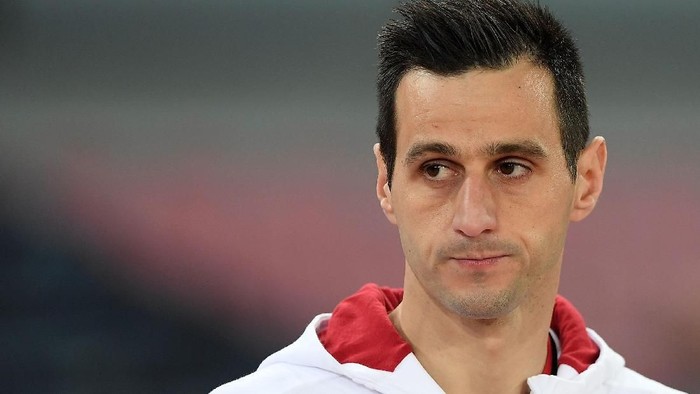 NAPLES, ITALY - NOVEMBER 18: Nikola Kalinic of AC Milan in action during the Serie A match between SSC Napoli and AC Milan at Stadio San Paolo on November 18, 2017 in Naples, Italy. (Photo by Francesco Pecoraro/Getty Images)