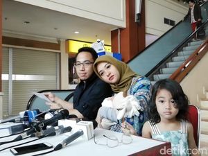 Cerita Anak Kedua Poppy Bunga Tak Bisa Minum ASI via Botol