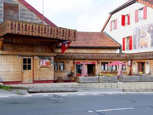 Menginap di 5 Hotel Ini, Bisa Berada di 2 Tempat Sekaligus!