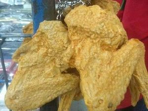 Jangan Ngiler! Gantungan Kunci Ini Persis Sayap Ayam hingga Tempe Goreng
