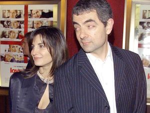 Potret Kisah Cinta Rowan Atkinson dan Mantan Istri