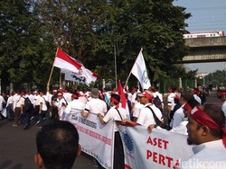 Keuangan Pertamina Seret Gara-gara Tahan Harga BBM?