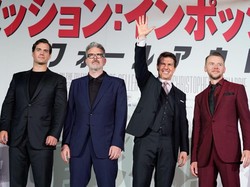 Ups! Tom Cruise Lupa Tutup Ritsleting Celana Saat Hadir di Premier Film