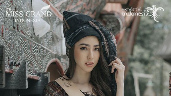 Potret Nadia Purwoko, Pemenang Miss Grand Indonesia Pakai Mahkota Rp 3 M
