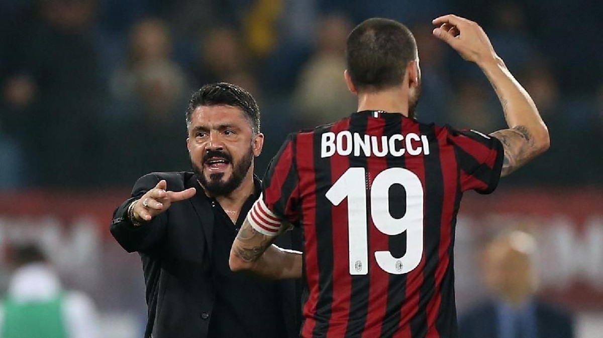 Leonardo Bonucci tengah santer dikaitkan dengan kepindahan ke Paris St. Germain. (Foto: Paolo Bruno/Getty Images)