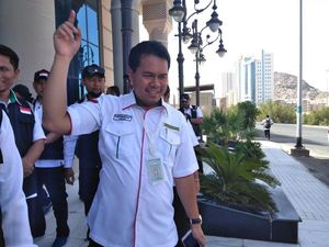 Mobil di Saudi Ngebut-ngebut, Jemaah Diminta Patuhi Rambu Lalin Mobil di Saudi Ngebut-ngebut, Jemaah Diminta Patuhi Rambu Lalin