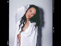 Foto Pose Seksi, Sophia Latjuba: Age is Irrelevant