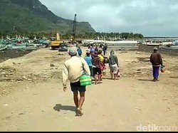 Tak Trauma Insiden Kapal Tenggelam, Nelayan di Jember Tetap Melaut