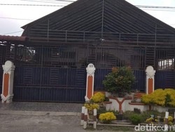 KPK Geledah Rumah Bupati Labuhanbatu