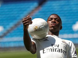 Vinicius Bisa Jadi Pengganti Ronaldo di Real Madrid