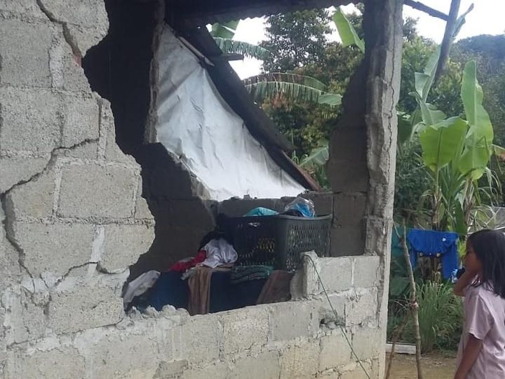 Gempa 5,5 SR di Padang, 7 Rumah Rusak Berat Gempa 5,5 SR di Padang, 7 Rumah Rusak Berat
