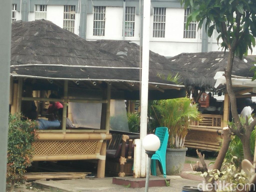 Bangun Saung Elite di Lapas Sukamiskin Habiskan Duit Rp 1,7 M Bangun Saung Elite di Lapas Sukamiskin Habiskan Duit Rp 1,7 M
